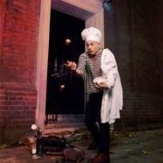 492492_0_pop-up-opera-uk-presents-bizets-le-docteur-miracle_400