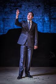 Bertie Carvel as Pentheus in Bakkhai Almeida Theatre