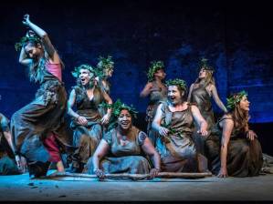 The Chorus in B akkhai Photo credit Marc Brenner